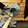 Пила торцовочная Deko DKMS2200-255 Laser