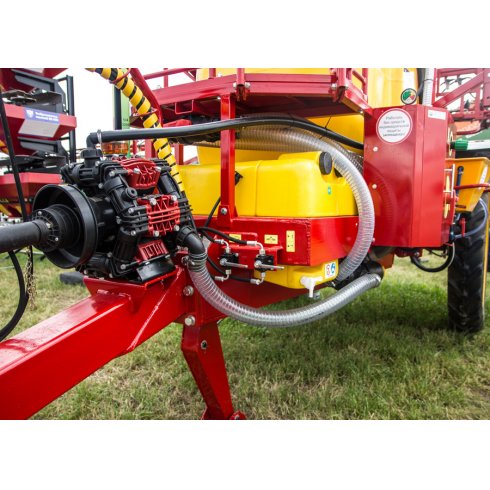 Прицепной штанговый опрыскиватель Зубр GrandMaster 3018 (Bravo 400S 5 секций)