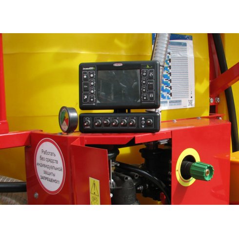 Прицепной штанговый опрыскиватель Зубр GrandMaster 3024 (Bravo 180S)