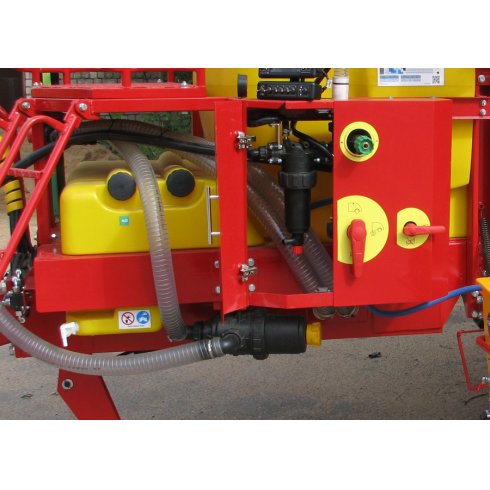 Прицепной штанговый опрыскиватель Зубр GrandMaster 3024 (Bravo 180S)