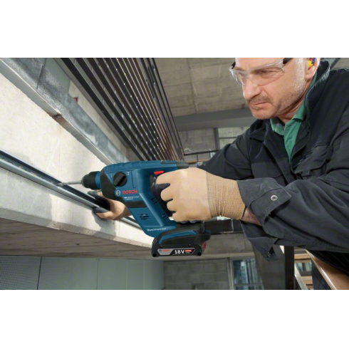 Аккумуляторный перфоратор BOSCH GBH 18 V-LI COMPACT L-BOXX (0611905308)