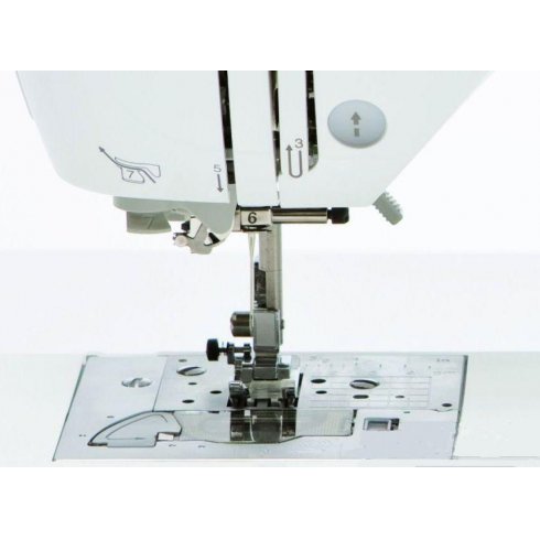 Машина швейная Brother NV-670