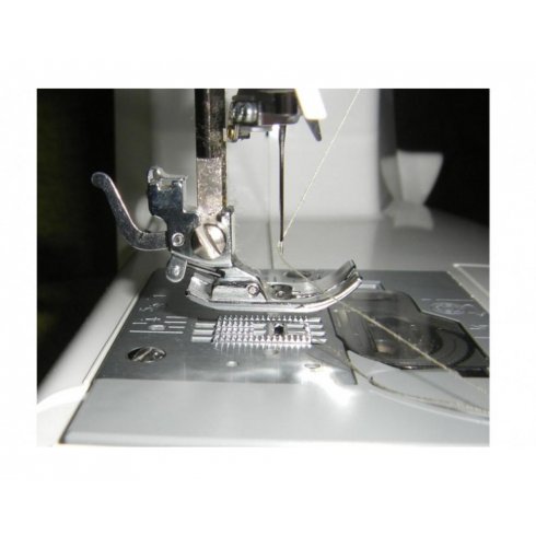 Машина швейная Brother L-25