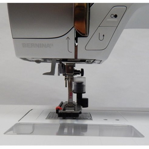 Швейная машина Bernina 330