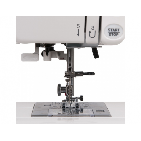 Швейная машина Janome DC 4030