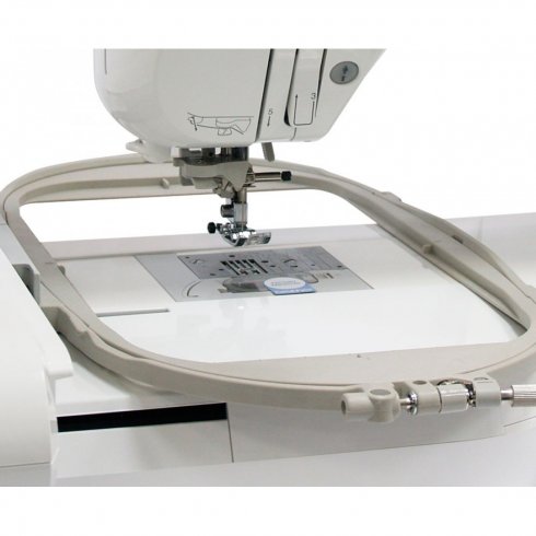 Швейно-вышивальная машина Brother Laura Ashley 2200