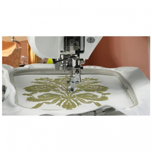 Швейно-вышивальная машина Brother Laura Ashley 5000