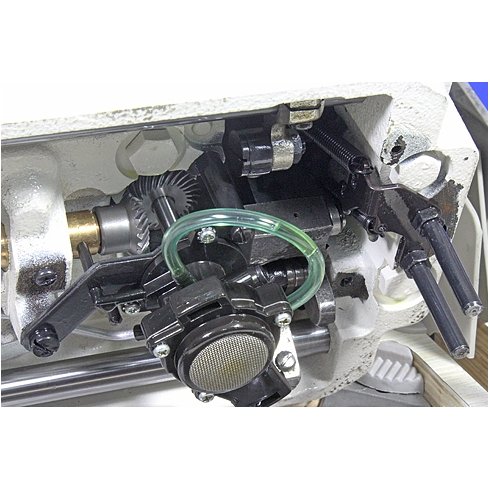 Прямострочная промышленная швейная машина GOLDEN WHEEL CS-5100HL