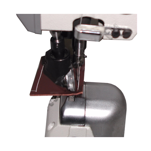 Колонковая машина с прижимным роликом-лапкой GOLDEN WHEEL CS-8810