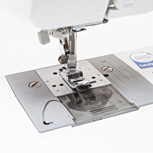 Швейная машина Brother Artwork 31