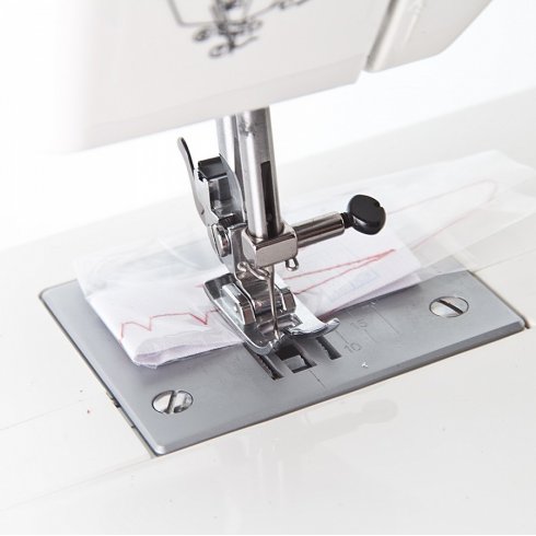 Швейная машина Toyota JS021