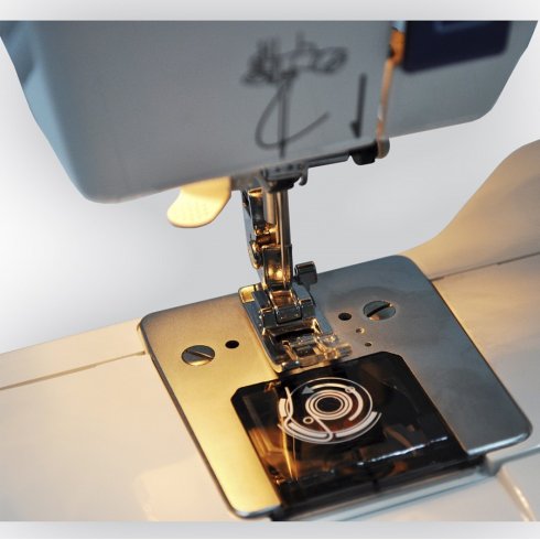 Швейная машина Toyota JNS17CT