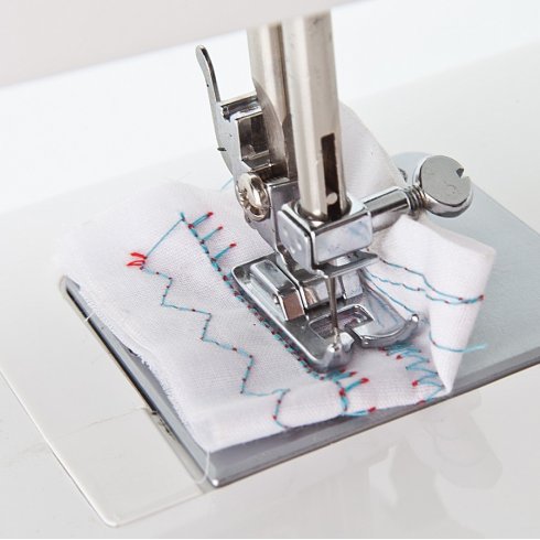 Швейная машина Leader VS 380A