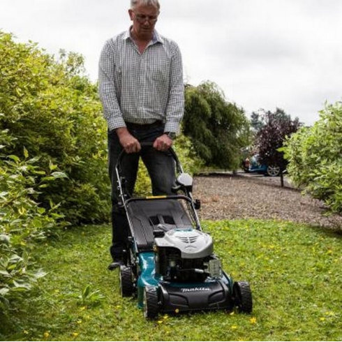 Газонокосилка бензиновая Makita PLM4630N2