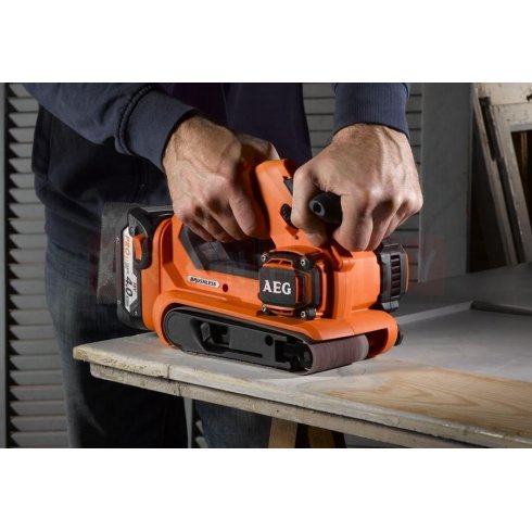 Шлифмашина AEG BHBS18-75BL-0 (без батареи)