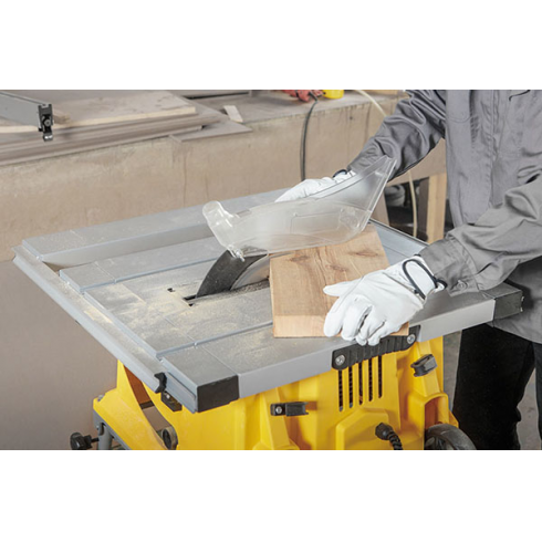 Циркулярная пила Stanley SST1800-RU