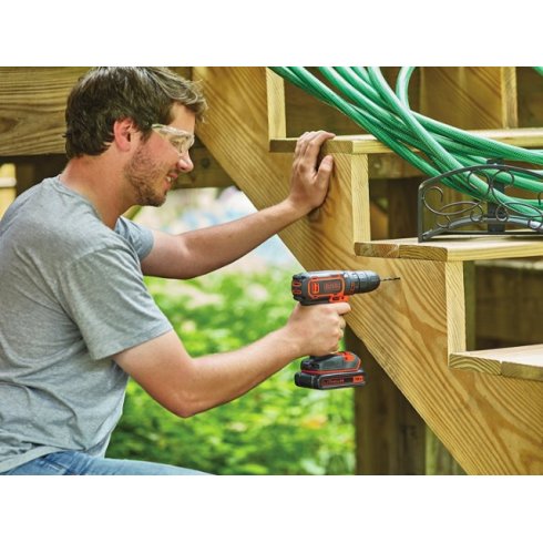 Дрель-шуруповерт Black & Decker BDCDC18K1B-QW