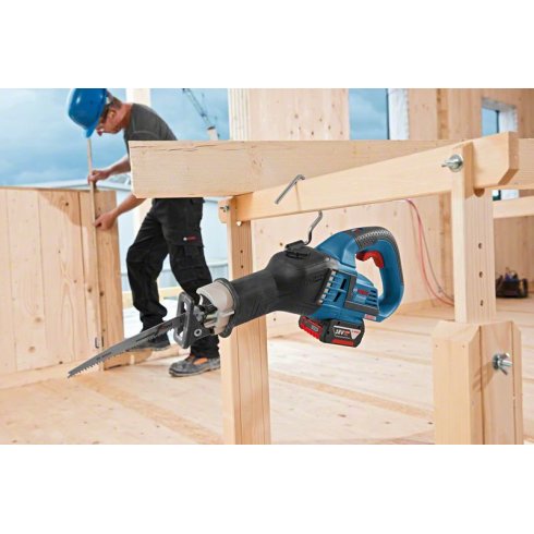 Сабельная пила Bosch GSA 18V-32 (0.601.6A8.108)