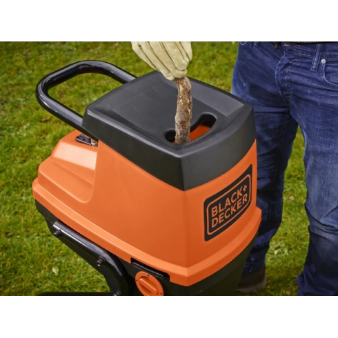 Измельчитель садовый Black & Decker GS2400-QS
