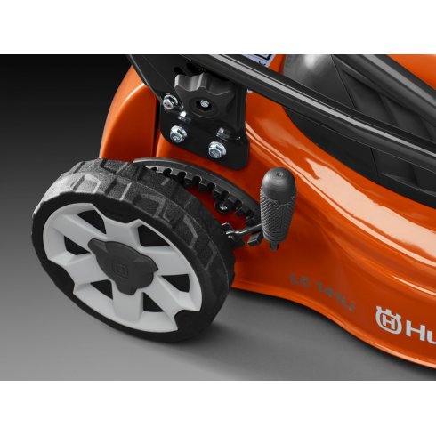 Газонокосилка аккумуляторная Husqvarna LC 141iV KIT (+зарядное QC80, акб Bli20)