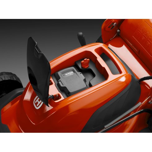 Газонокосилка аккумуляторная Husqvarna LC 141iV KIT (+зарядное QC80, акб Bli20)