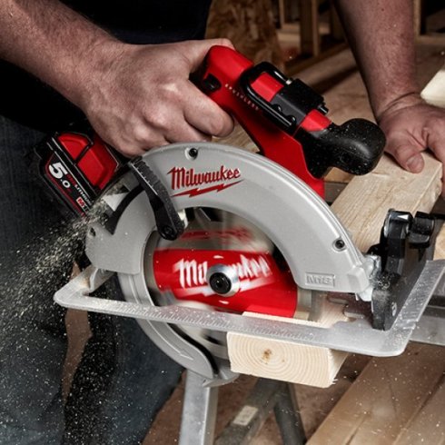 Циркулярная пила Milwaukee M18 BLCS66-502X
