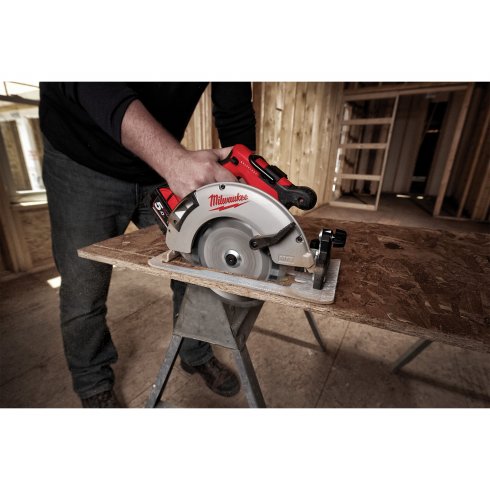 Циркулярная пила Milwaukee M18 BLCS66-502X