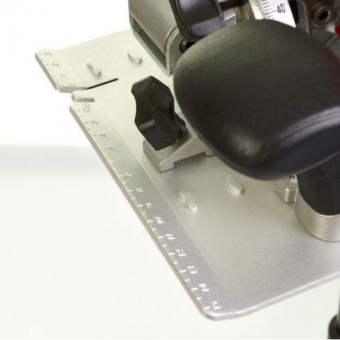 Циркулярная пила Milwaukee CS 85 CB