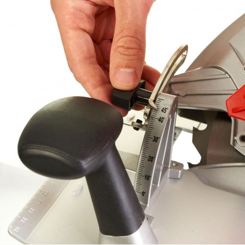 Циркулярная пила Milwaukee CS 85 CB