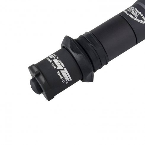 Фонарь Armytek Predator Pro v3 XHP35 (теплый свет)