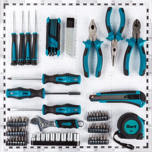 Набор ручного инструмента Bort BTK-82