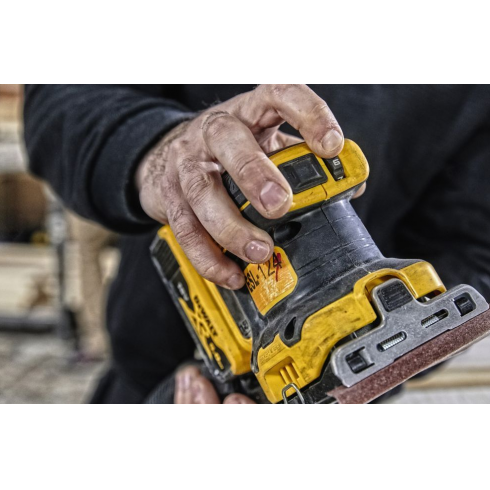 Виброшлифовальная машина DeWalt DCW200N-XJ