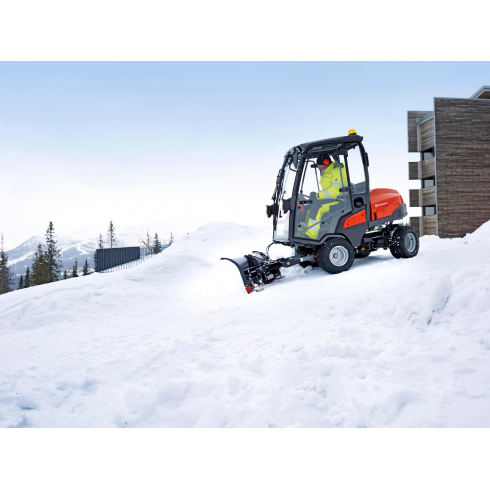 Райдер Husqvarna P 525DX c кабиной (без деки)