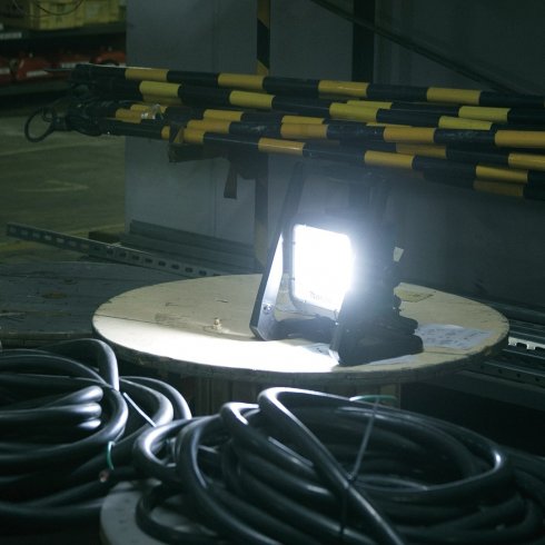 Фонарь Makita DML805 (без АКБ и ЗУ)