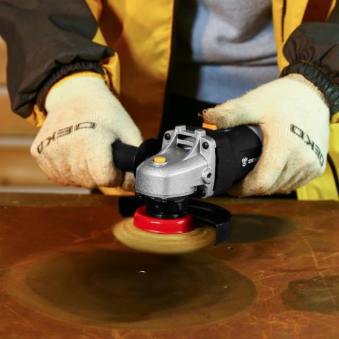 Угловая шлифмашина Deko DKAG700