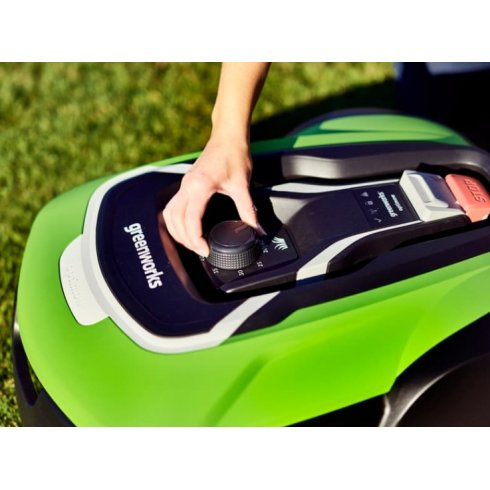 Газонокосилка-робот GreenWorks Optimow 10 GRL110 (2505507)