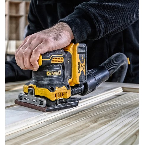 Виброшлифовальная машина DeWalt Solo CW200NT