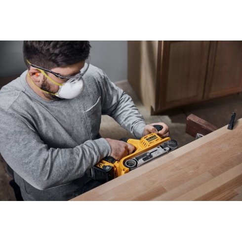 Шлифмашина ленточная аккумуляторная DeWalt DCW220N