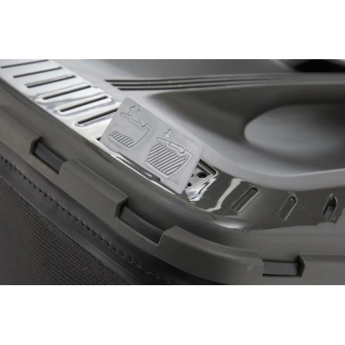 Газонокосилка Stiga Combi 548 S с самоходной системой для минимальных усилий