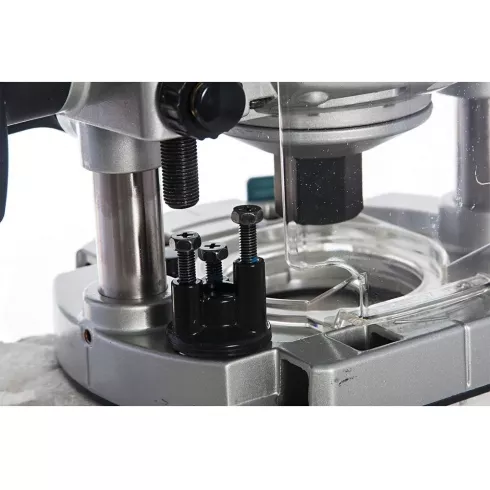 Фрезер вертикальный Makita RP2302FC02