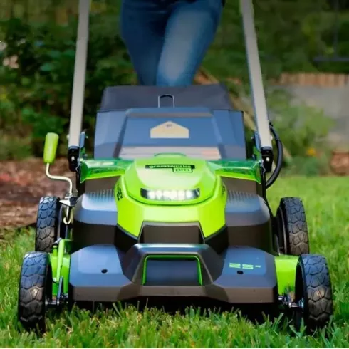 GreenWorks GD60LM61 TwinForce