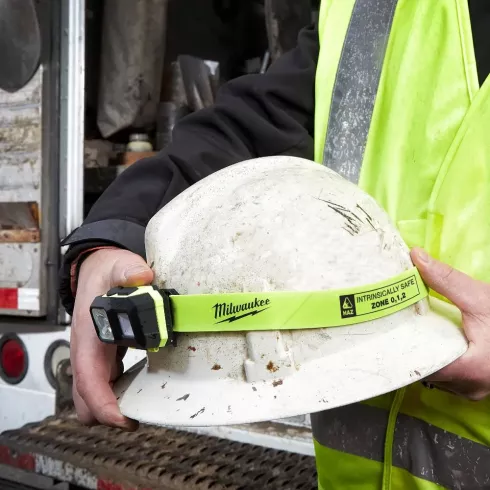 Фонарь налобный на батарейках Milwaukee ISHL-0