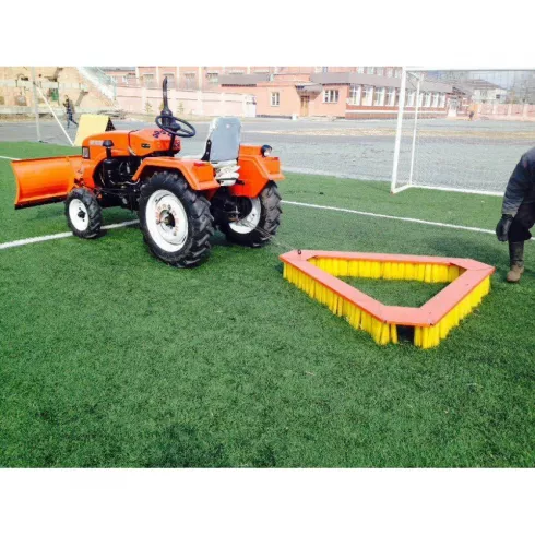 Щетка для футбольных полей Уралец