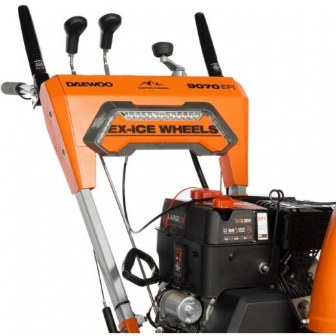 Снегоуборщик бензиновый Daewoo DAST 9070 EFI