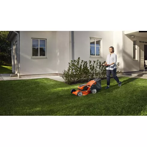 Газонокосилка аккумуляторная Husqvarna LC 137i