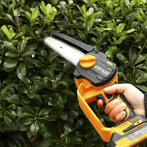 Пила цепная аккумуляторная Deko DKCHS 20-6