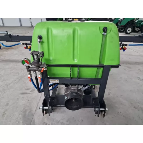 Опрыскиватель Catmann 300 л, штанга 8 м (тройная форсунка)