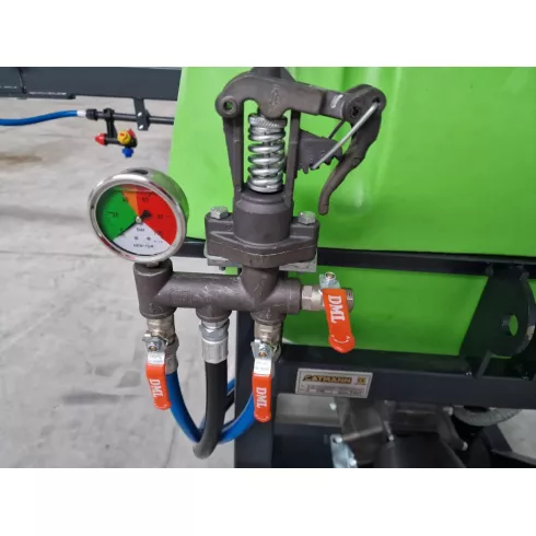 Опрыскиватель Catmann 300 л, штанга 8 м (тройная форсунка)