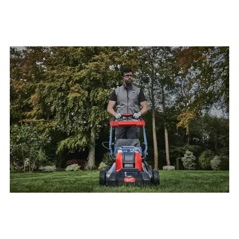 Газонокосилка аккумуляторная Milwaukee M18 F2LM46-0 FUEL