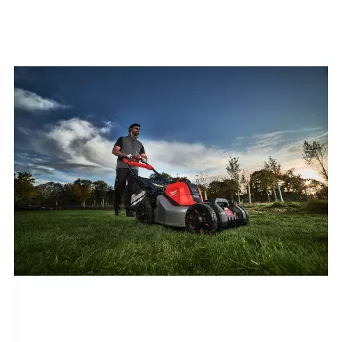 Газонокосилка аккумуляторная Milwaukee M18 F2LM46-0 FUEL